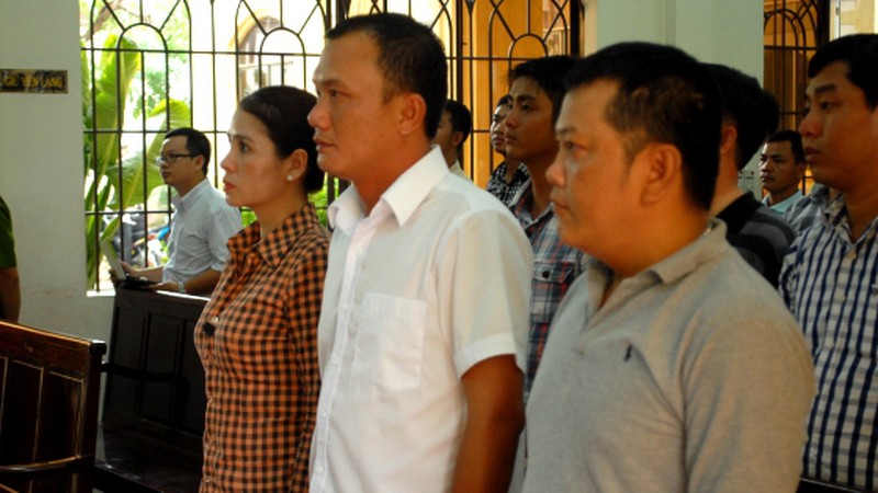 Ảnh: Trọn ngày xét xử nguyên đại úy CSGT bắn chết cấp trên - ảnh 7