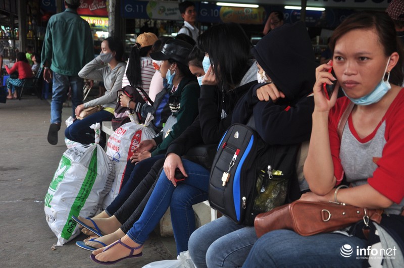 “Rồng rắn” trở lại Sài Gòn sau kỳ nghỉ dài - ảnh 4