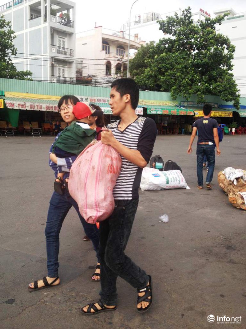 “Rồng rắn” trở lại Sài Gòn sau kỳ nghỉ dài - ảnh 7