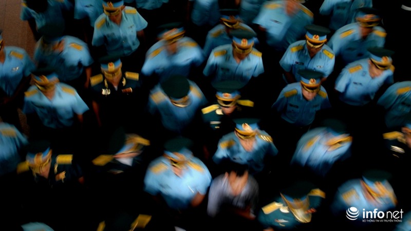 Lễ tiễn biệt hai phi công Su-22 hy sinh tại Bình Thuận - ảnh 15