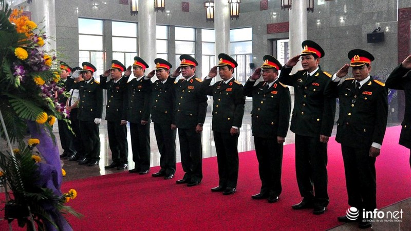 Lễ tiễn biệt hai phi công Su-22 hy sinh tại Bình Thuận - ảnh 3