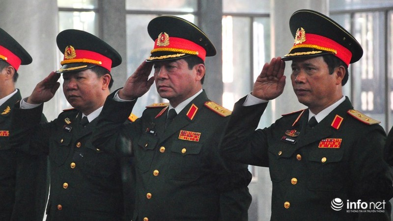 Lễ tiễn biệt hai phi công Su-22 hy sinh tại Bình Thuận - ảnh 4