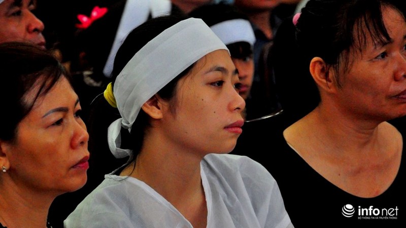 Lễ tiễn biệt hai phi công Su-22 hy sinh tại Bình Thuận - ảnh 10