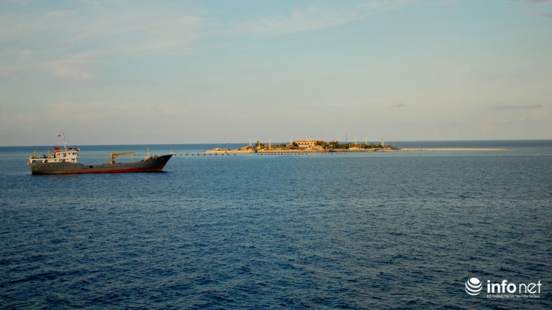 Xúc động giây phút gặp ngư dân giữa Biển Đông - ảnh 14