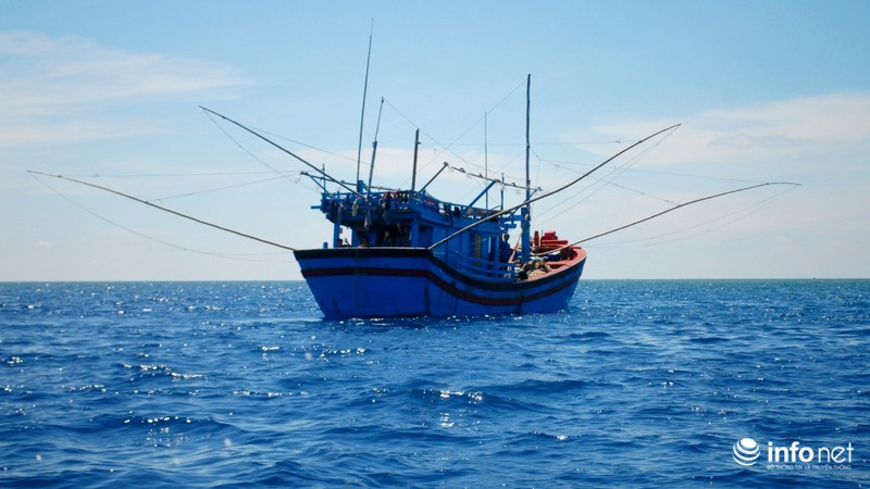 Xúc động giây phút gặp ngư dân giữa Biển Đông - ảnh 7