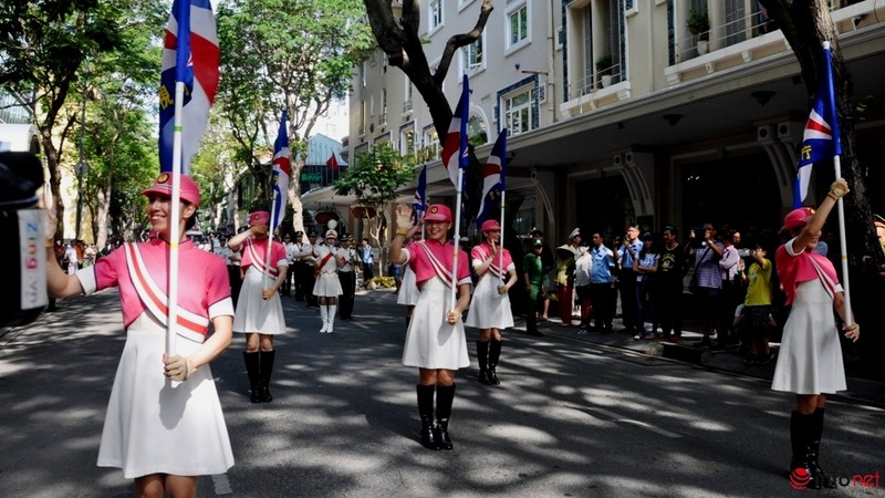 Nữ cảnh sát Nhật Bản xinh đẹp diễu hành tại trung tâm TP.HCM - ảnh 6