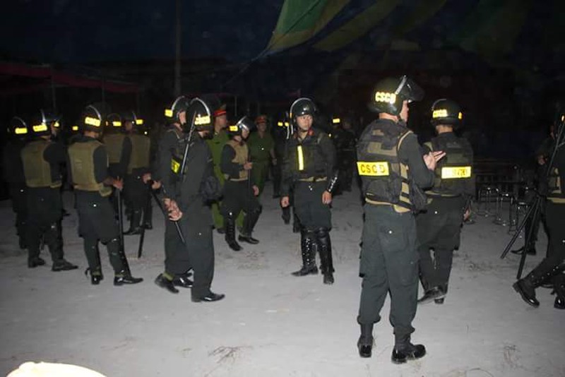 [Trực tiếp] Xử vụ thảm án Bình Phước: Tử hình Dương, Tiến còn Thoại thoát án tử - ảnh 28