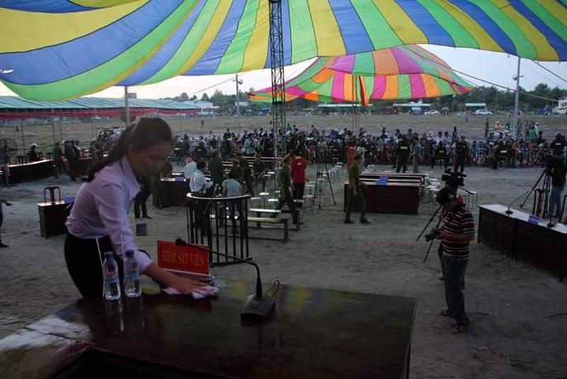 [Trực tiếp] Xử vụ thảm án Bình Phước: Tử hình Dương, Tiến còn Thoại thoát án tử - ảnh 25