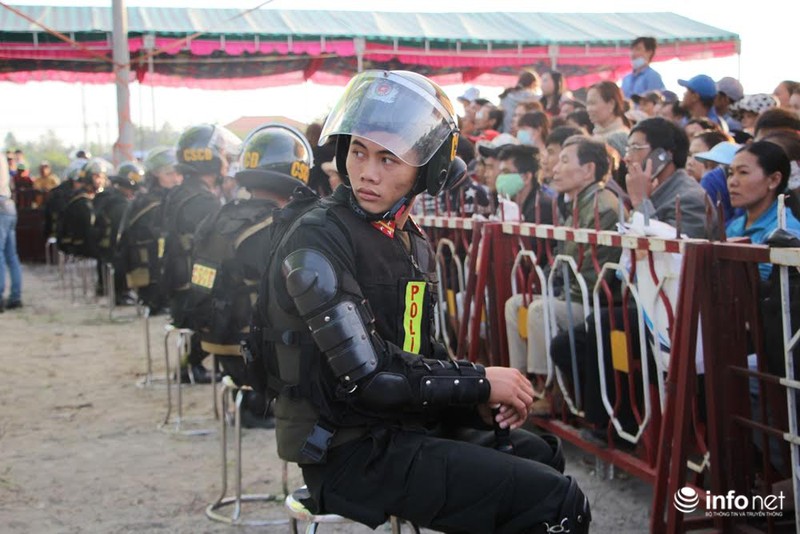 [Trực tiếp] Xử vụ thảm án Bình Phước: Tử hình Dương, Tiến còn Thoại thoát án tử - ảnh 17