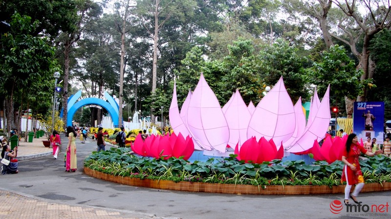 TP.HCM: Khai mạc Hội hoa Xuân, hàng ngàn hiện vật độc đáo được trưng bày - ảnh 5