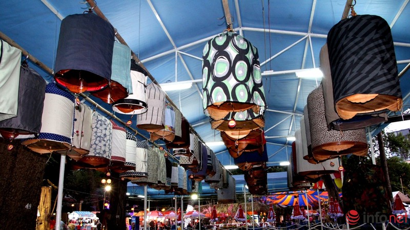 TP.HCM: Khai mạc Hội hoa Xuân, hàng ngàn hiện vật độc đáo được trưng bày - ảnh 26