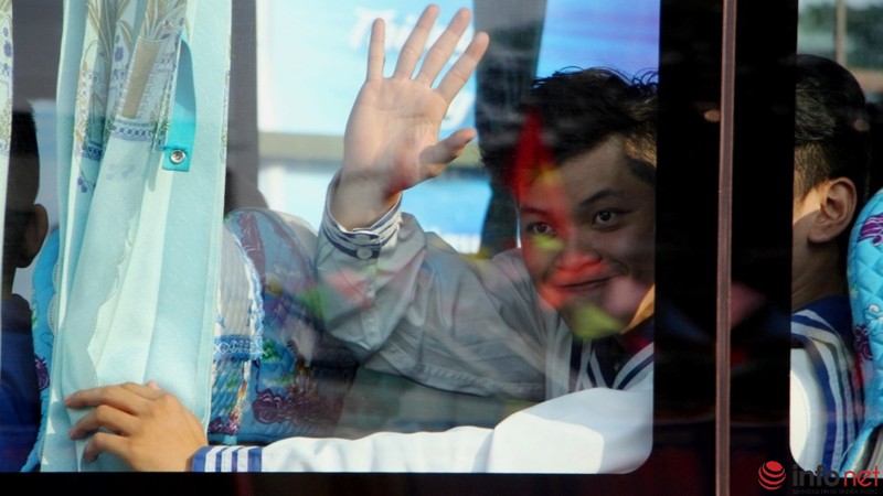 Xúc động giây phút lên đường nhập ngũ của các tân binh TP.HCM - ảnh 16