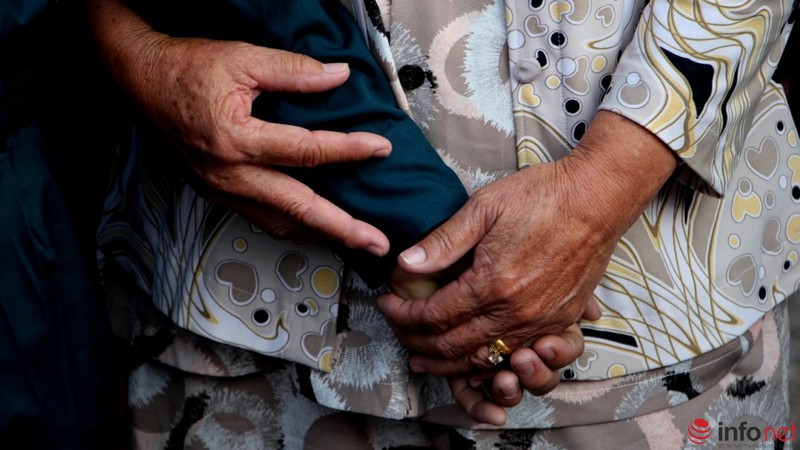 Xúc động giây phút lên đường nhập ngũ của các tân binh TP.HCM - ảnh 8