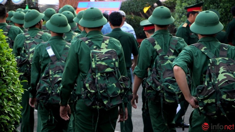 Xúc động giây phút lên đường nhập ngũ của các tân binh TP.HCM - ảnh 13