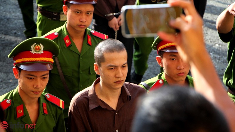 Toàn cảnh phiên xử phúc thẩm vụ thảm sát tại Bình Phước qua ảnh - ảnh 4