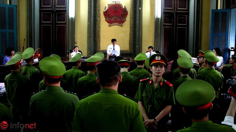 Toàn cảnh phiên xử phúc thẩm vụ thảm sát tại Bình Phước qua ảnh - ảnh 18