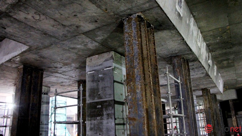 Cận cảnh nhà ga ngầm metro: Công trường khổng lồ dưới lòng đất - ảnh 8