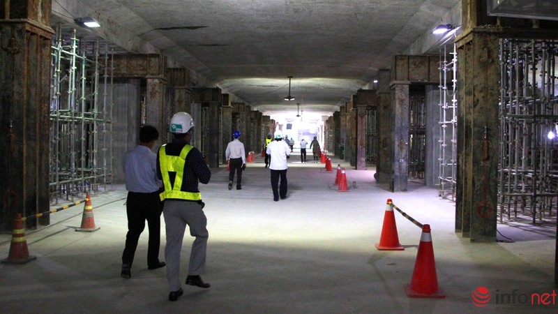 Cận cảnh nhà ga ngầm metro: Công trường khổng lồ dưới lòng đất - ảnh 3