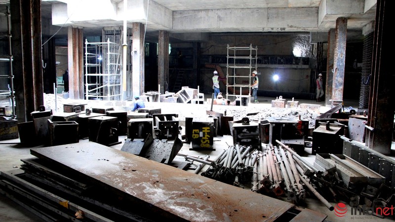 Cận cảnh nhà ga ngầm metro: Công trường khổng lồ dưới lòng đất - ảnh 11
