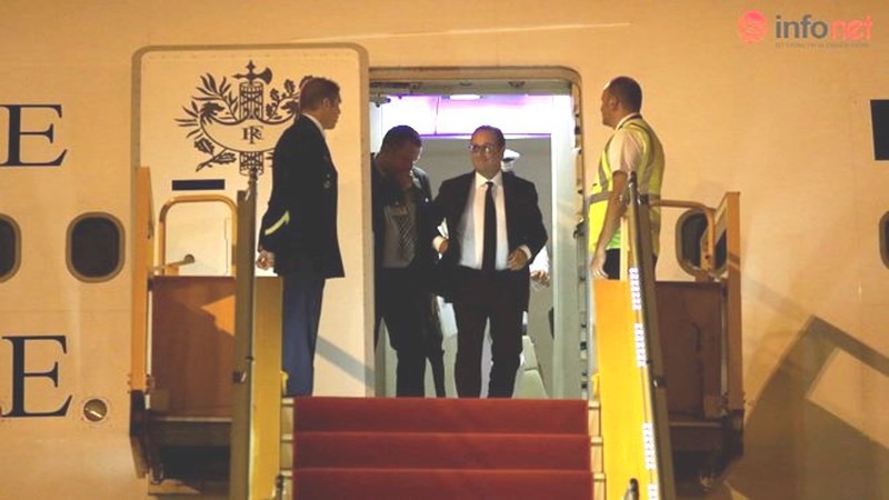 Tổng thống Pháp Francois Hollande đã tới TP. Hồ Chí Minh - ảnh 2