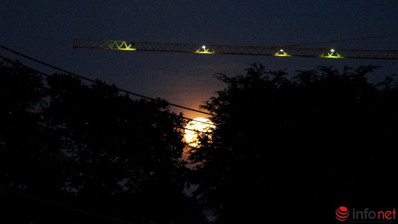 Ngắm siêu trăng lớn nhất thế kỷ mọc tại TP. Hồ Chí Minh - ảnh 4