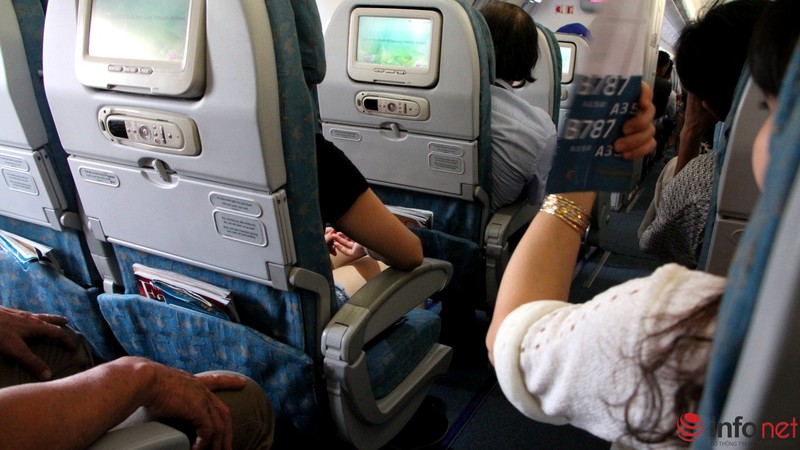 Hành khách chịu nóng, ngồi chờ 2 tiếng trên máy bay Vietnam Airlines - ảnh 11