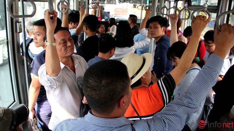 Hành khách chịu nóng, ngồi chờ 2 tiếng trên máy bay Vietnam Airlines - ảnh 1