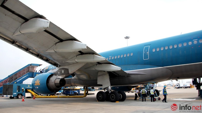 Hành khách chịu nóng, ngồi chờ 2 tiếng trên máy bay Vietnam Airlines - ảnh 2