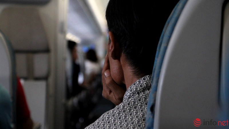 Hành khách chịu nóng, ngồi chờ 2 tiếng trên máy bay Vietnam Airlines - ảnh 7