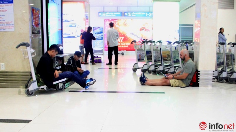 Sân bay Tân Sơn Nhất, 3h sáng ngày 26 Tết - ảnh 5