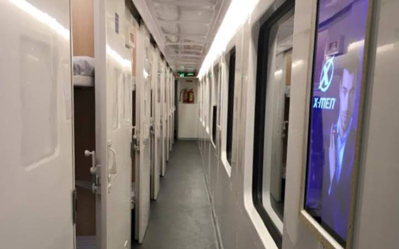 Đoàn tàu “5 sao” Sài Gòn - Nha Trang bắt đầu lăn bánh - ảnh 3