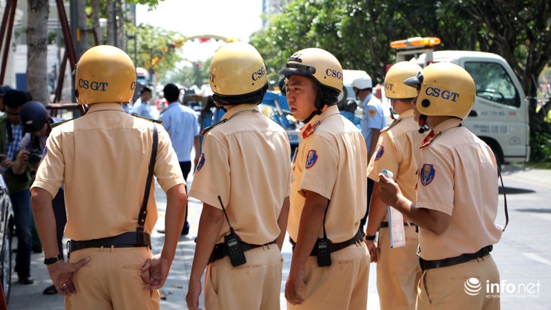 Phó Chủ tịch quận 1 chỉ đạo lập biên bản xe của Phó Chủ tịch quận 9 vì... đỗ sai - ảnh 1