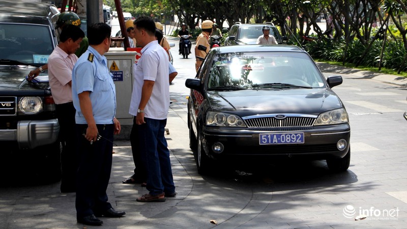 Phó Chủ tịch quận 1 chỉ đạo lập biên bản xe của Phó Chủ tịch quận 9 vì... đỗ sai - ảnh 3