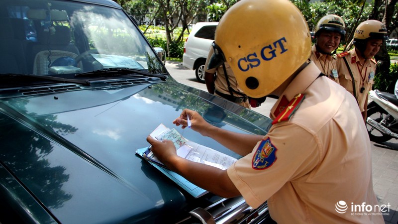 Phó Chủ tịch quận 1 chỉ đạo lập biên bản xe của Phó Chủ tịch quận 9 vì... đỗ sai - ảnh 4