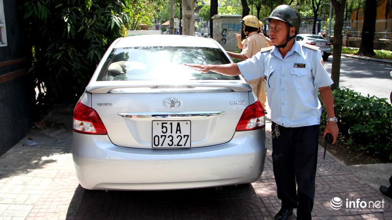 Phó Chủ tịch quận 1 chỉ đạo lập biên bản xe của Phó Chủ tịch quận 9 vì... đỗ sai - ảnh 11