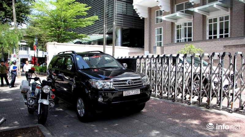 Phó Chủ tịch quận 1 chỉ đạo lập biên bản xe của Phó Chủ tịch quận 9 vì... đỗ sai - ảnh 12