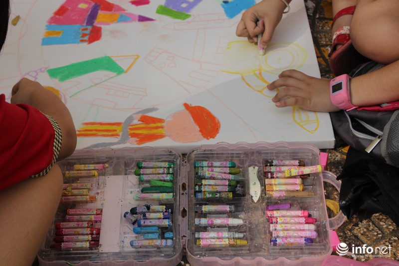 TP. Hồ Chí Minh: Hơn 1.500 họa sĩ nhí so tài vẽ tranh