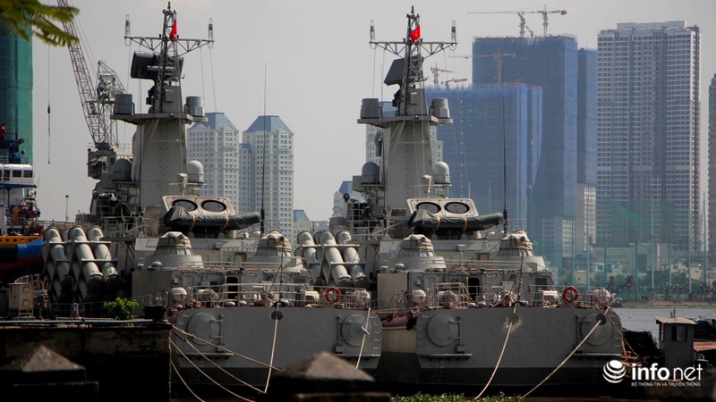 Hai tàu tên lửa tấn công nhanh của Hải quân cùng xuất hiện tại cảng Ba Son - ảnh 2