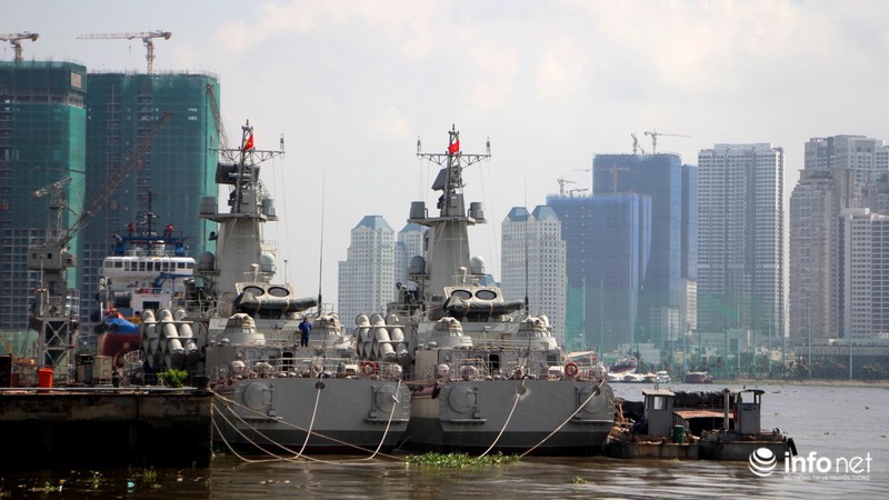 Hai tàu tên lửa tấn công nhanh của Hải quân cùng xuất hiện tại cảng Ba Son - ảnh 6