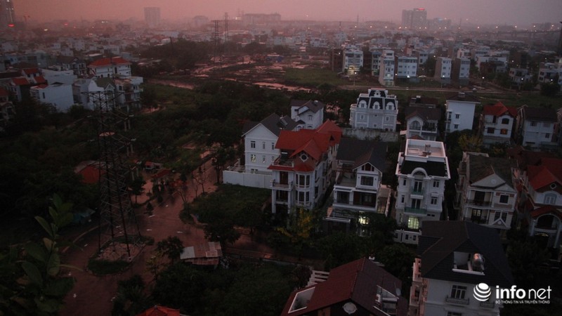 TP.HCM: Trời mưa như trút, gió mạnh, sấm chớp giật từng hồi - ảnh 8