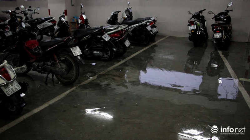 TP.HCM: Trời mưa như trút, gió mạnh, sấm chớp giật từng hồi - ảnh 3