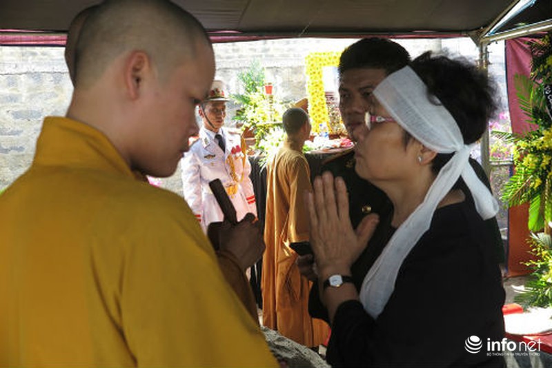 Lặng lẽ đưa nhạc sĩ An Thuyên về với đất mẹ - ảnh 4