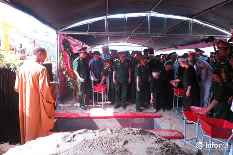 Lặng lẽ đưa nhạc sĩ An Thuyên về với đất mẹ - ảnh 9