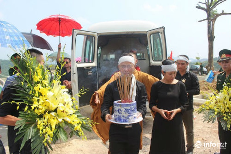 Lặng lẽ đưa nhạc sĩ An Thuyên về với đất mẹ - ảnh 3