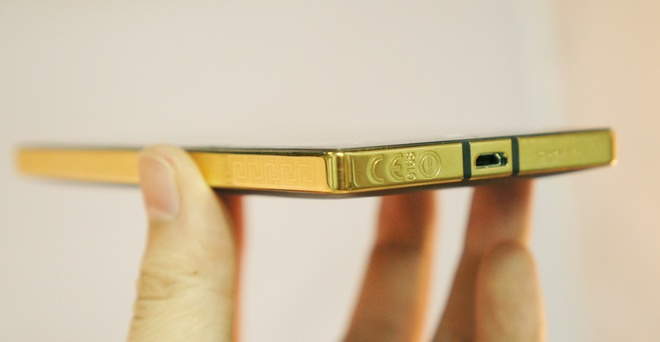 5 triệu đồng một lần mạ vàng Lumia 930 tại Hà Nội