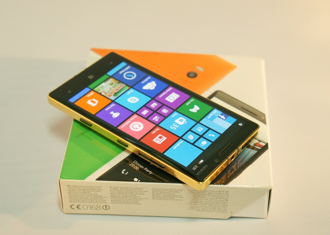 5 triệu đồng một lần mạ vàng Lumia 930 tại Hà Nội