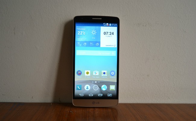 Loạt smartphone giảm giá trong tháng đầu tiên năm 2015