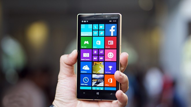 Chọn điện thoại sành điệu chơi Tết