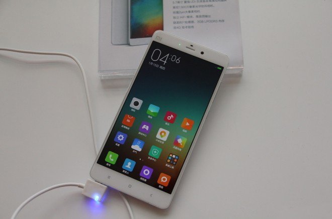 5 smartphone xách tay vừa về Việt Nam