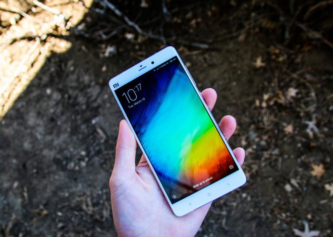 Điện thoại Samsung và Xiaomi bị nhái nhiều nhất